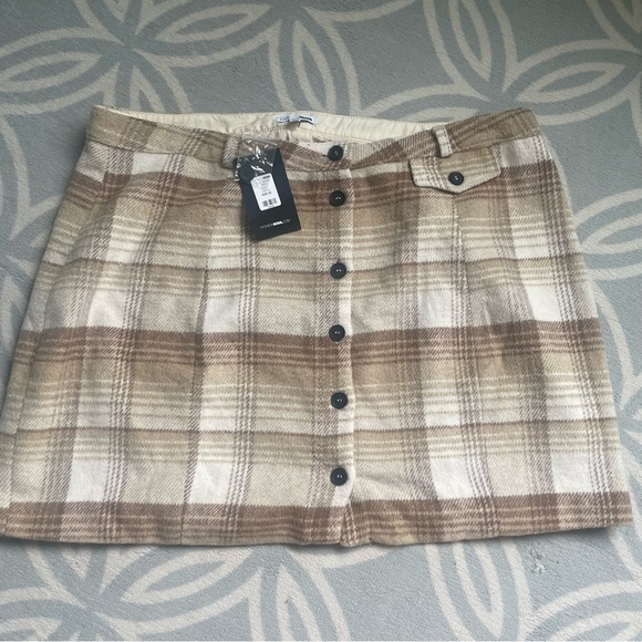 NWT FASHION NOVA beige plaid button up mini skirt wool blend size 2X - Picture 3 of 6
